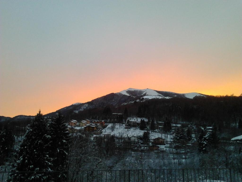 Hotel La Torre Castiglione d'Intelvi Екстер'єр фото