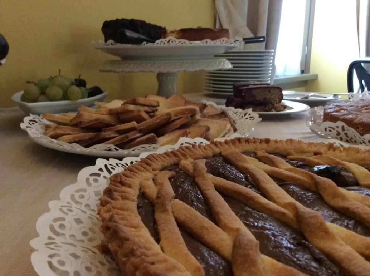 Hotel La Torre Castiglione d'Intelvi Екстер'єр фото